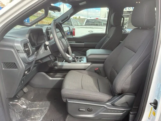New 2026 Oxford White Ford XLT image 20