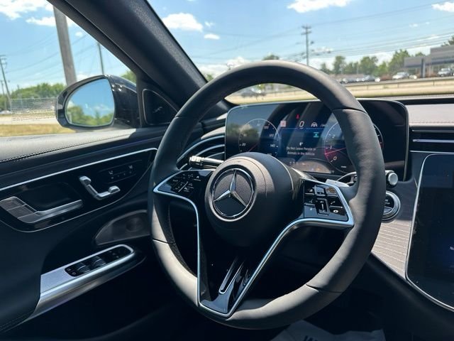 New 2026 MANUFAKTUR Moonlight White Metallic Mercedes-Benz E 450 image 28