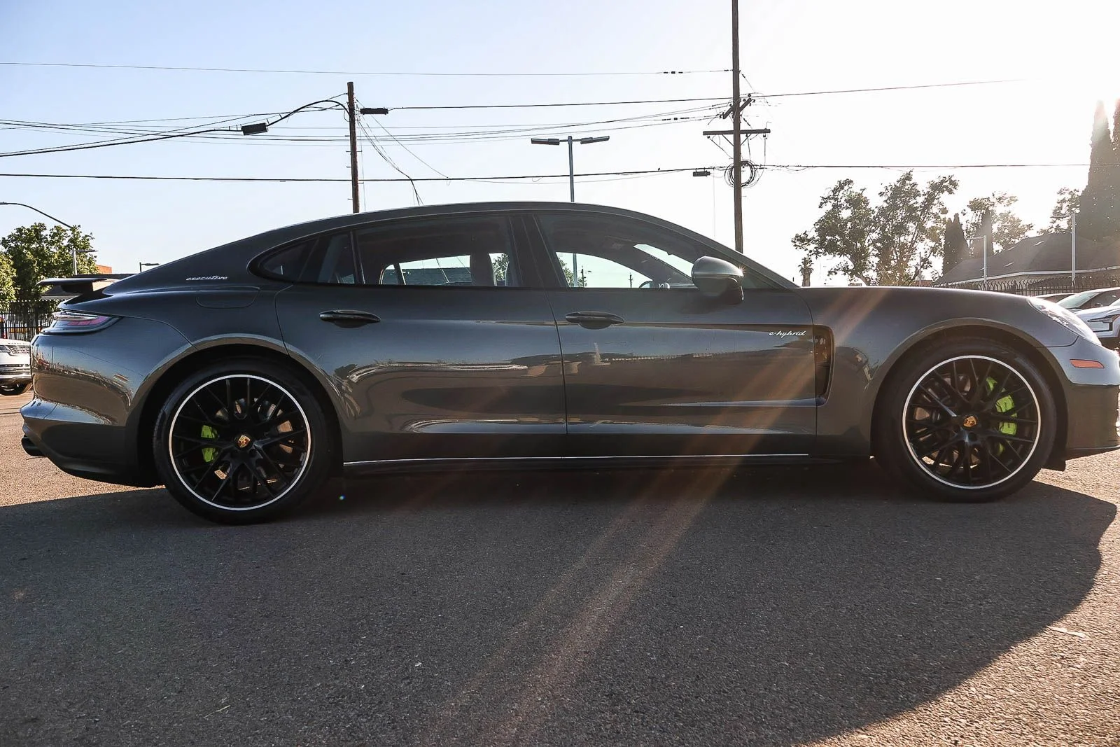 Used 2023 Green Porsche 4S Executive image 4