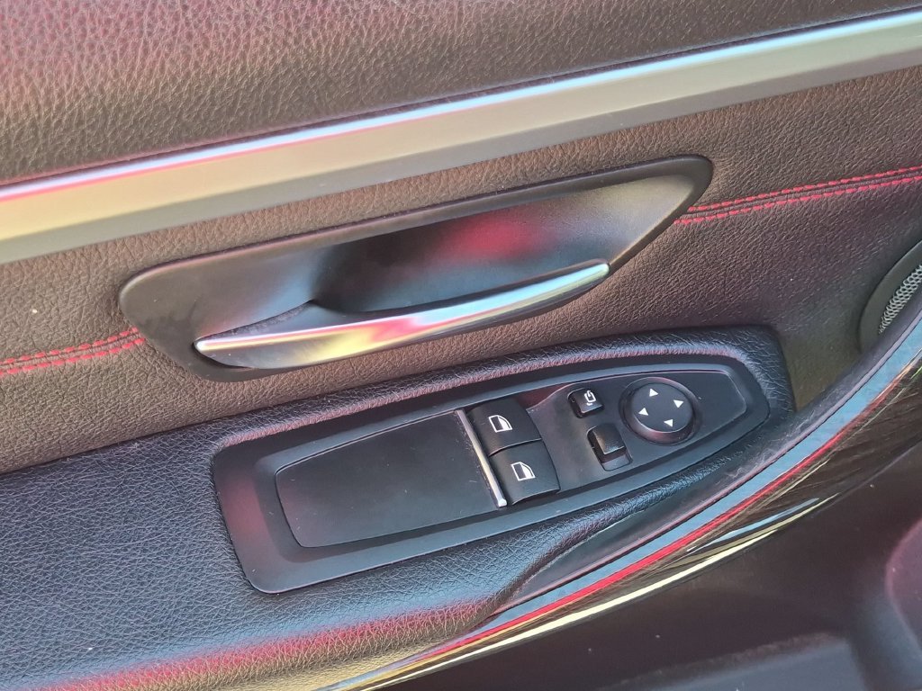 Used 2019 Black BMW 440i xDrive image 9