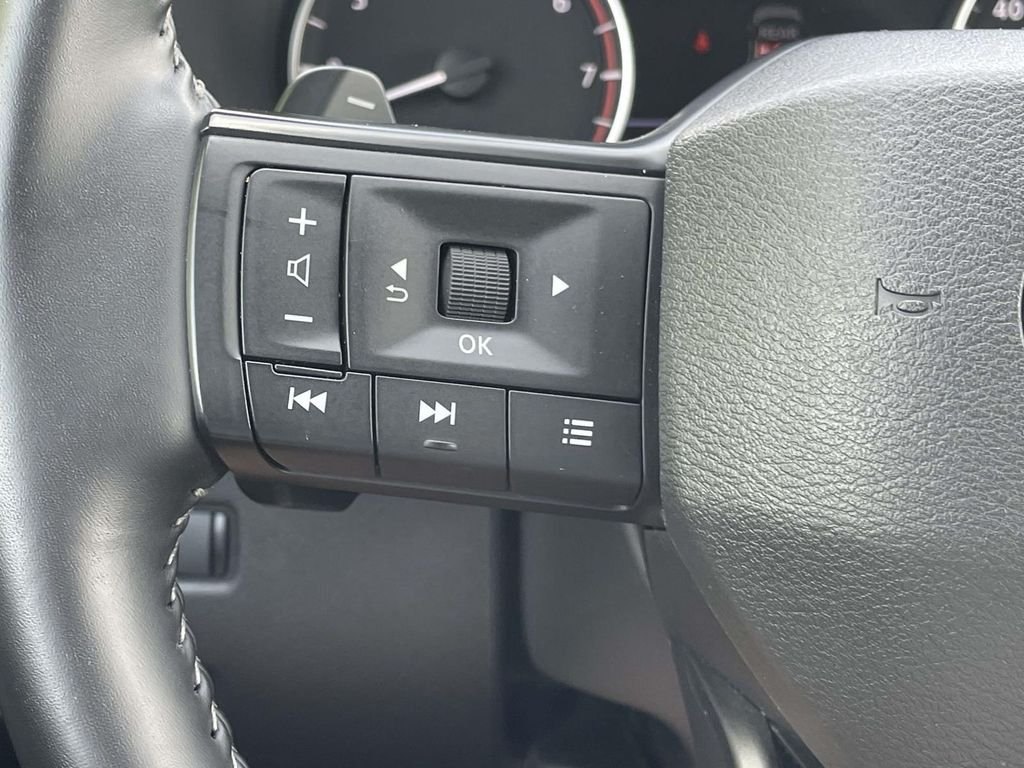 2025 Nissan Rogue SV - Photo 21
