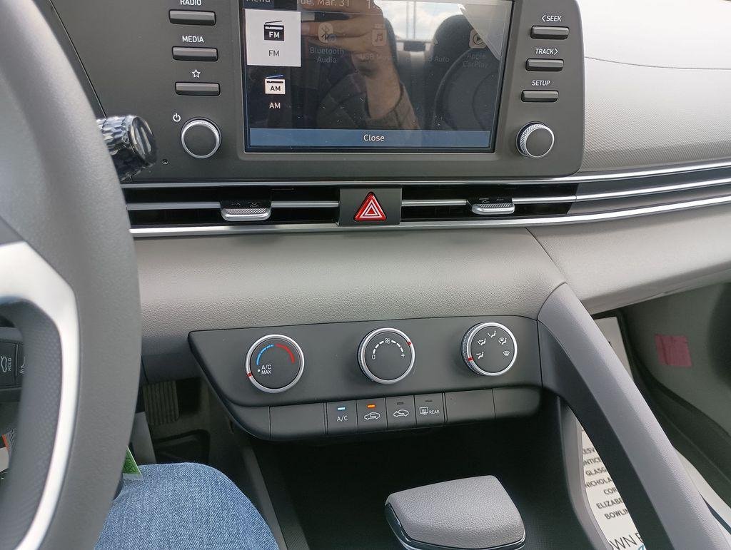 New 2026 White Hyundai SE image 24