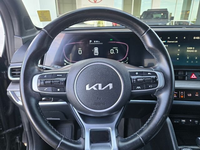 Used 2023 Black Kia X-Line image 20