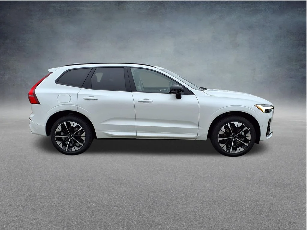 New 2026 Crystal White Volvo Ultra image 9