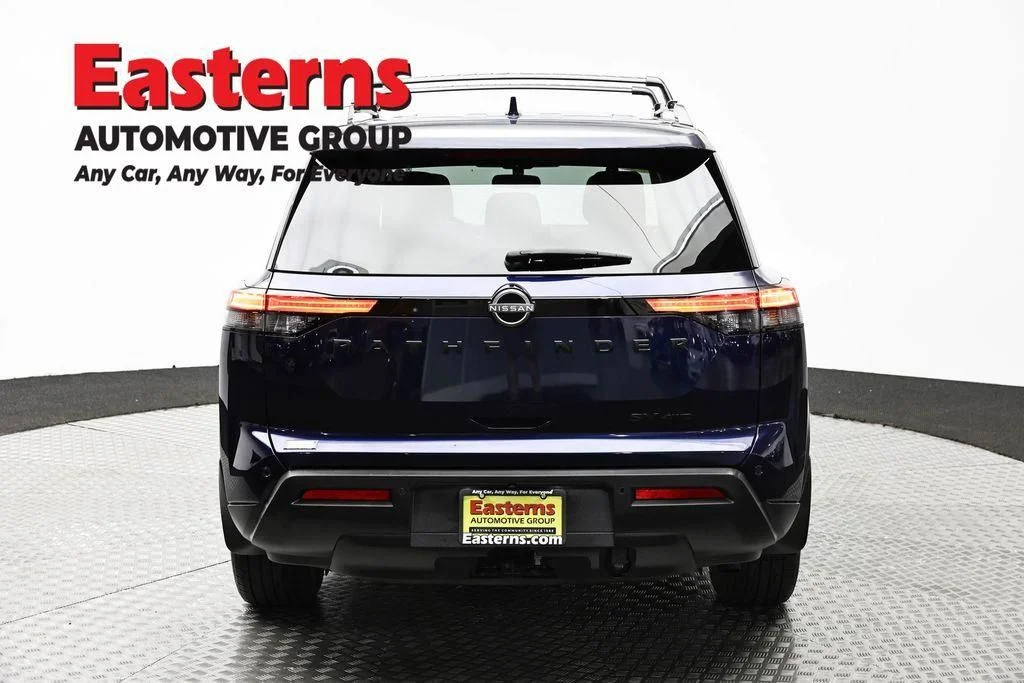 Used 2023 Blue Nissan SV image 8