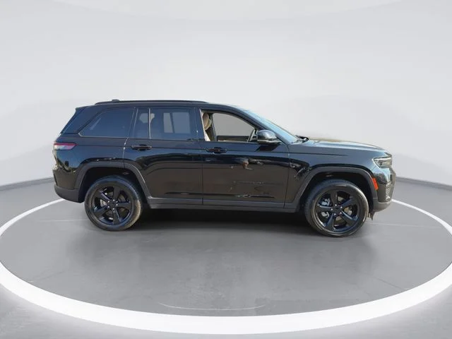 Used 2025 Black Jeep Limited image 9