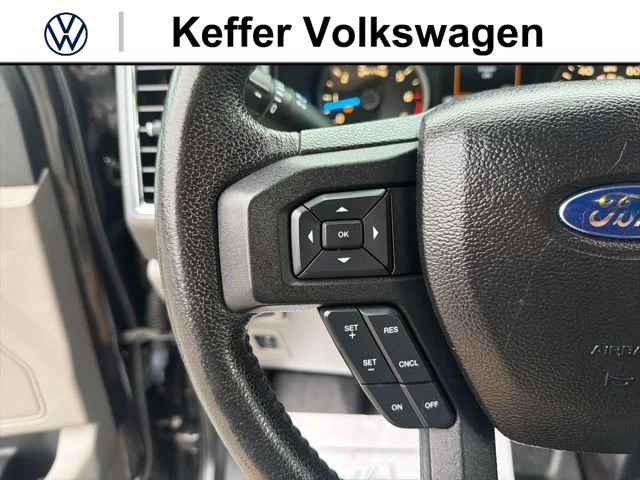 Used 2016 Black Ford XLT image 17