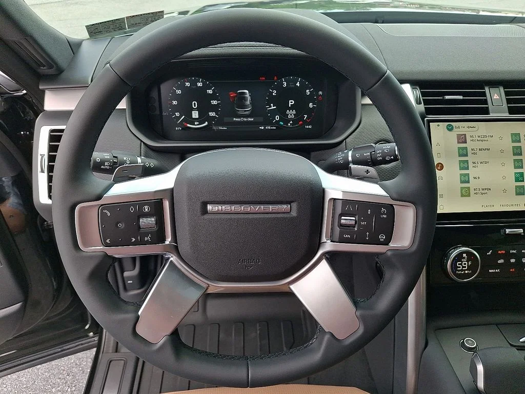 New 2026 Black Land Rover Dynamic SE image 11