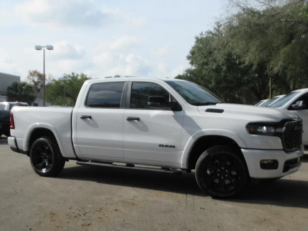 New 2026 Bright White Clear-Coat Exterior Paint RAM Big Horn/Lone Star image 2