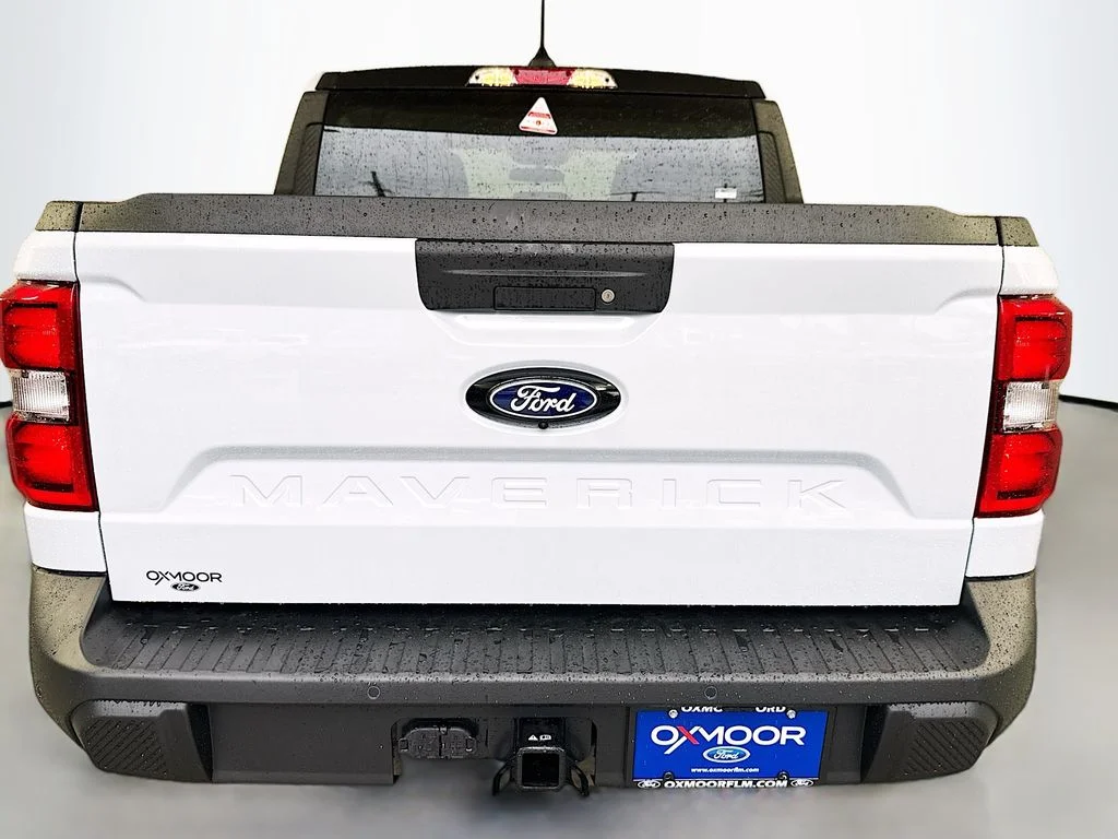 New 2026 Space White Metallic Ford XLT image 6