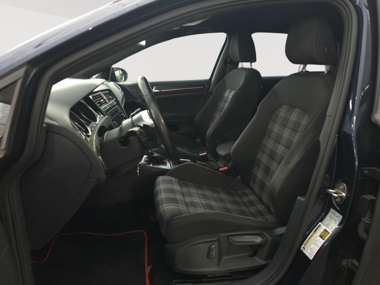 Used 2018 Night Blue Metallic Volkswagen S image 42
