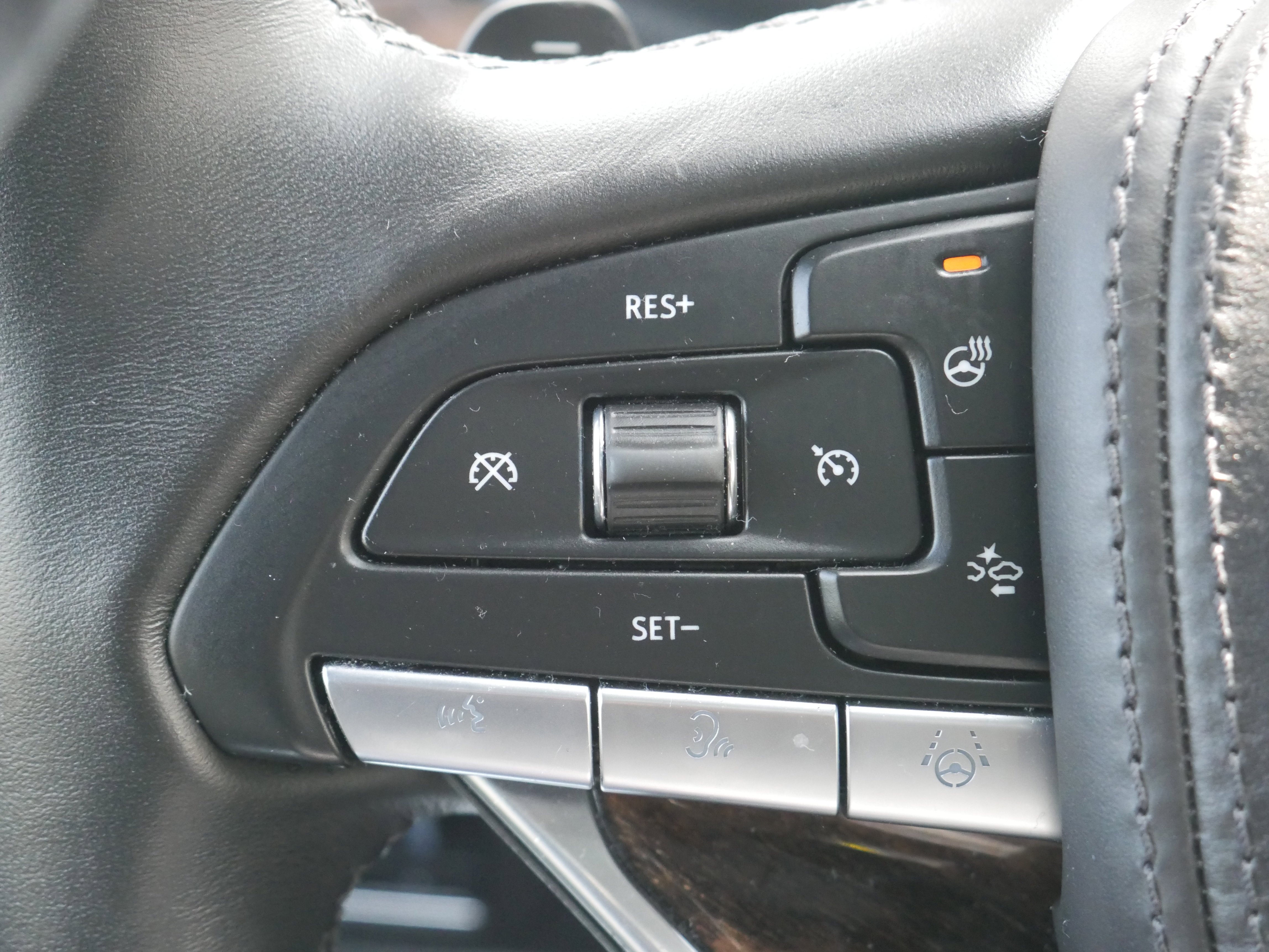 Used 2021 Black Raven Cadillac Premium Luxury Platinum image 33