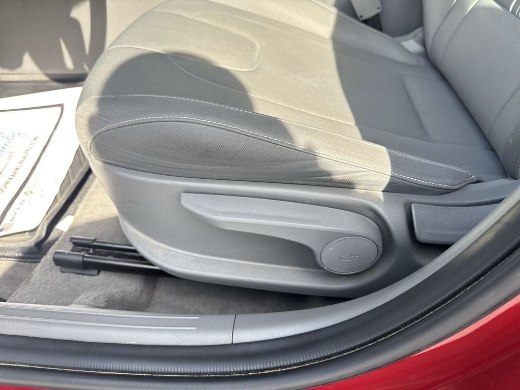 2024 Hyundai Elantra SEL - Photo 12