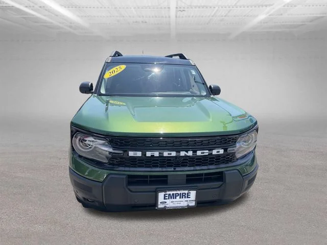 Used 2025 Green Ford Outer Banks image 11