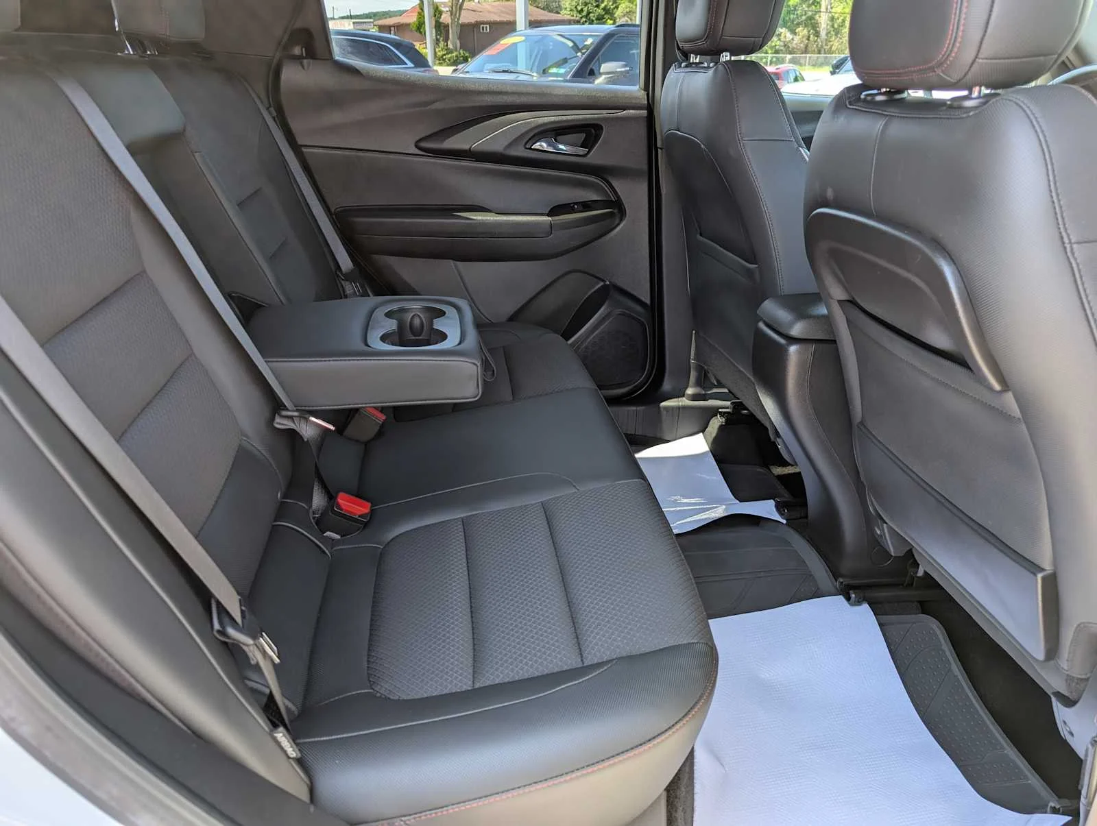 Used 2022 SUMMIT WHITE Chevrolet RS image 41