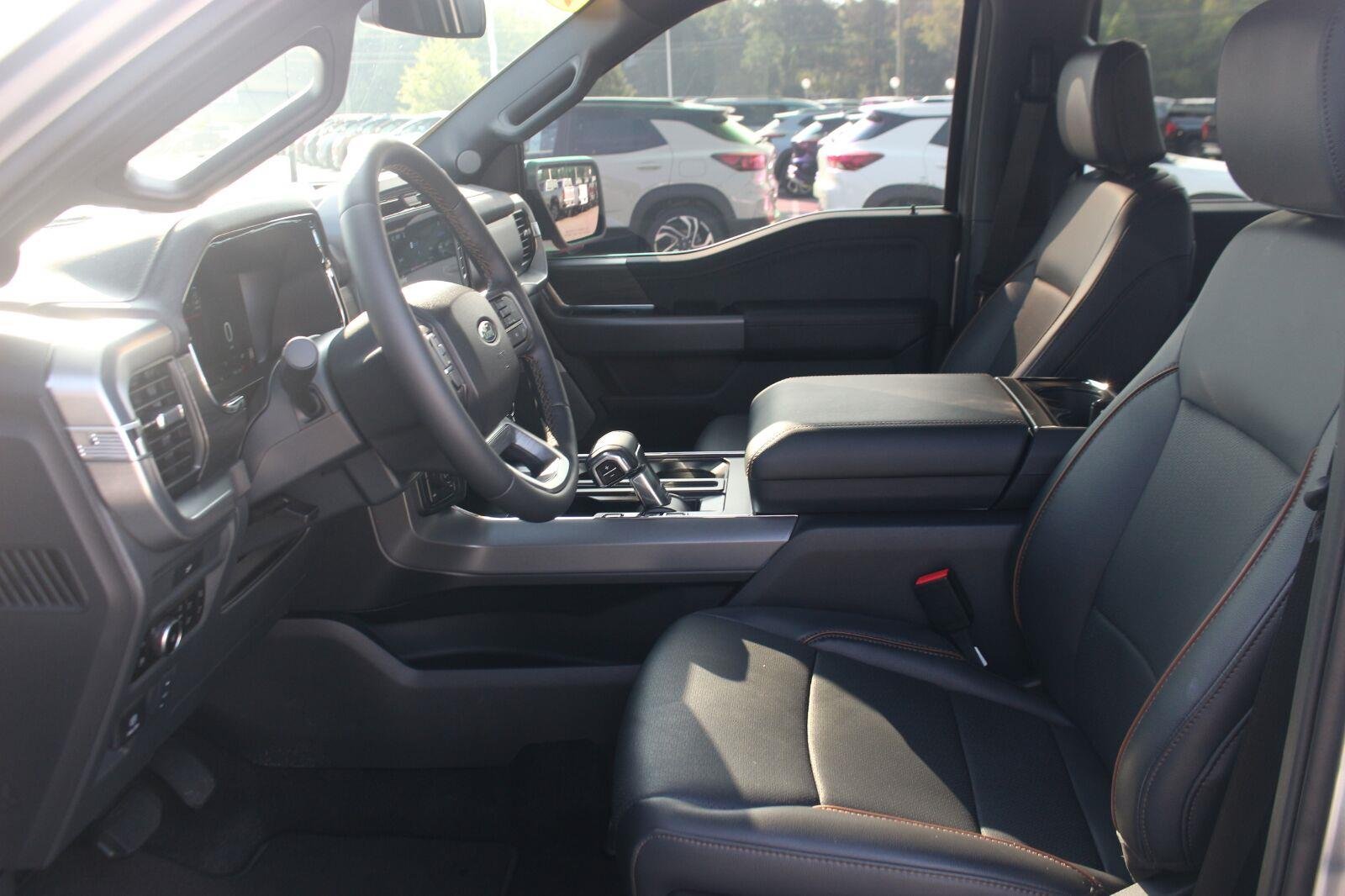 Used 2026 Silver Ford LARIAT image 18