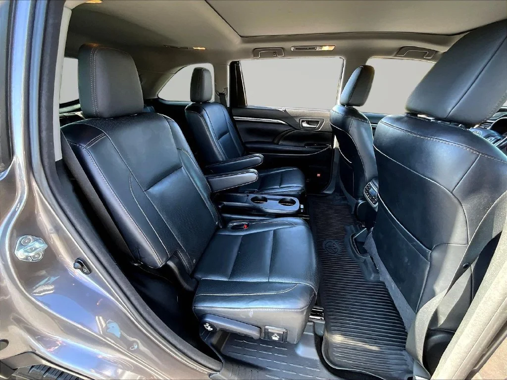 Used 2016 Gray Toyota Limited Platinum image 32