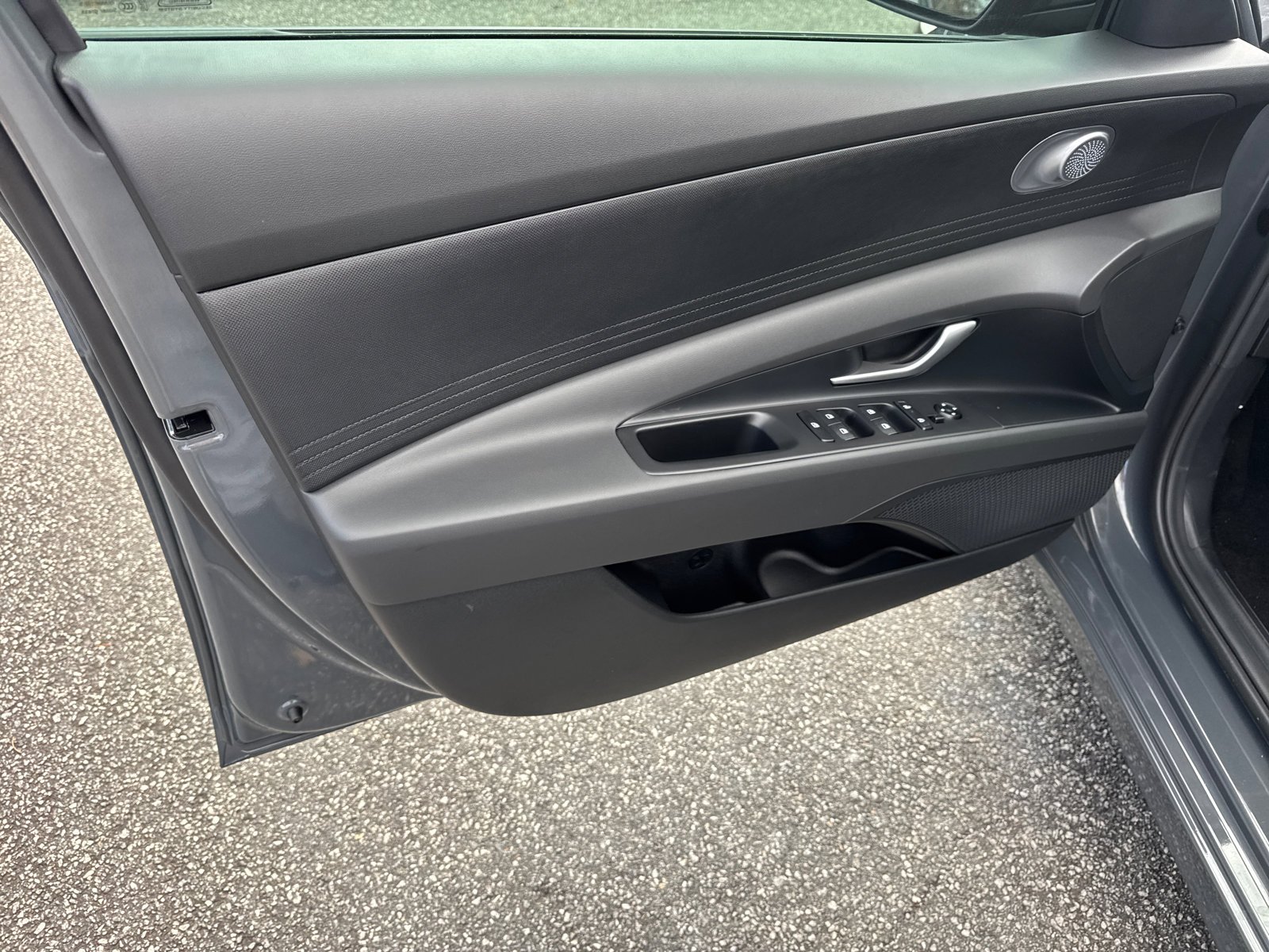 New 2026 Ecotronic Gray Hyundai SE image 10