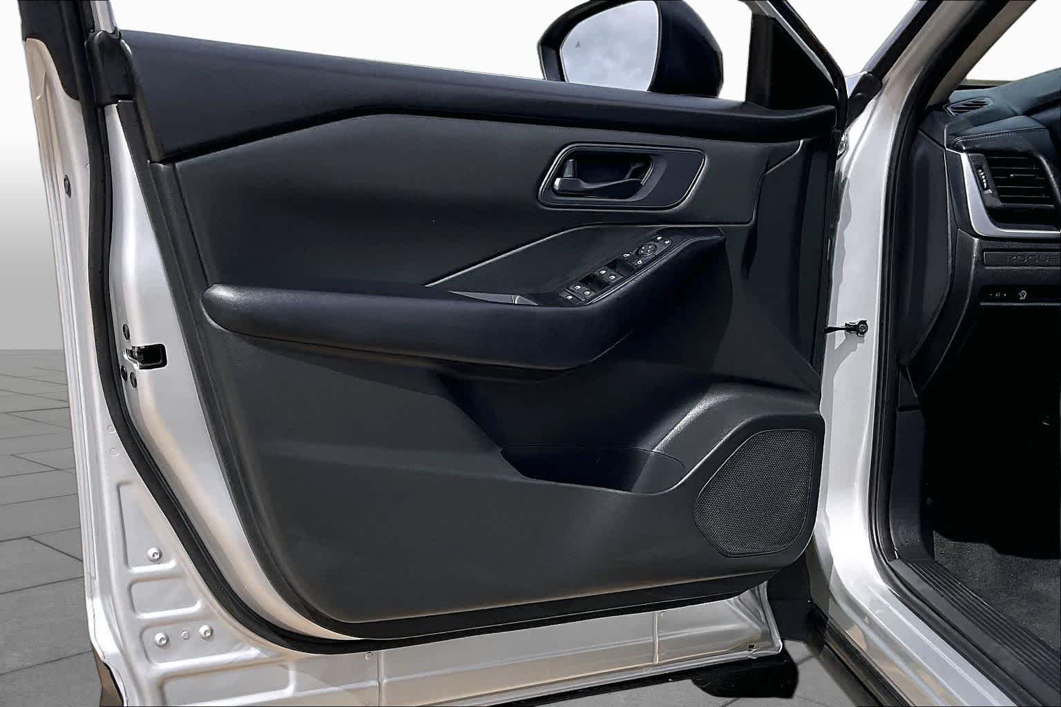 Used 2024 Brilliant Silver Metallic Nissan S image 22