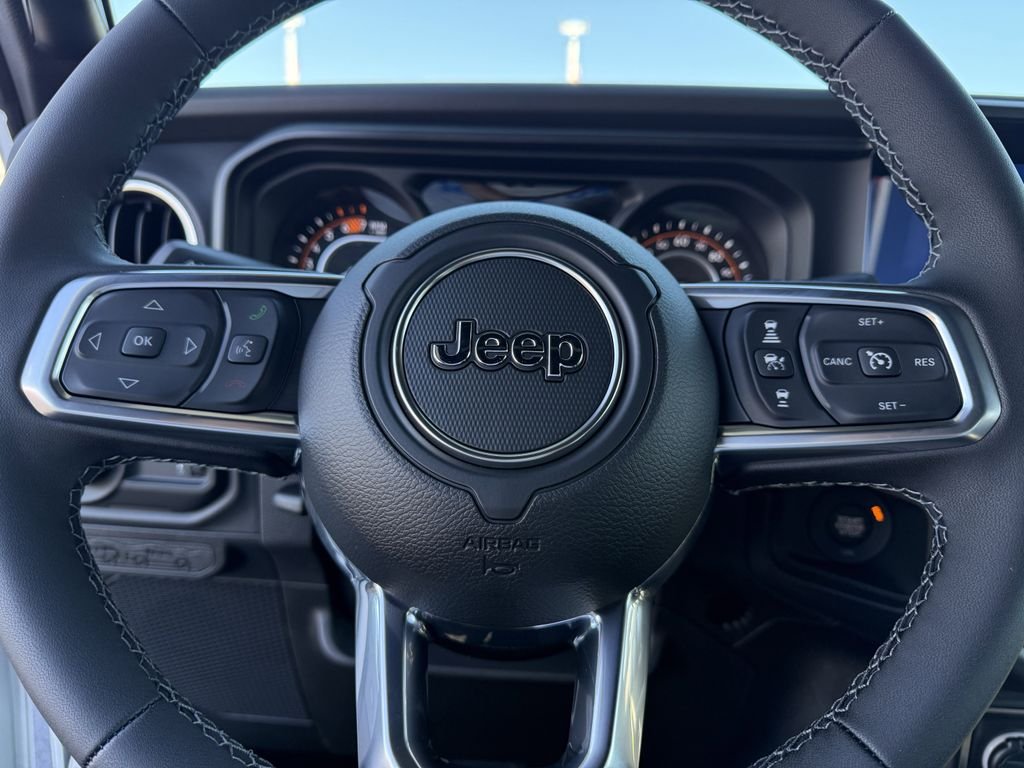 2025 Jeep Wrangler 4-Door Sahara - Photo 13