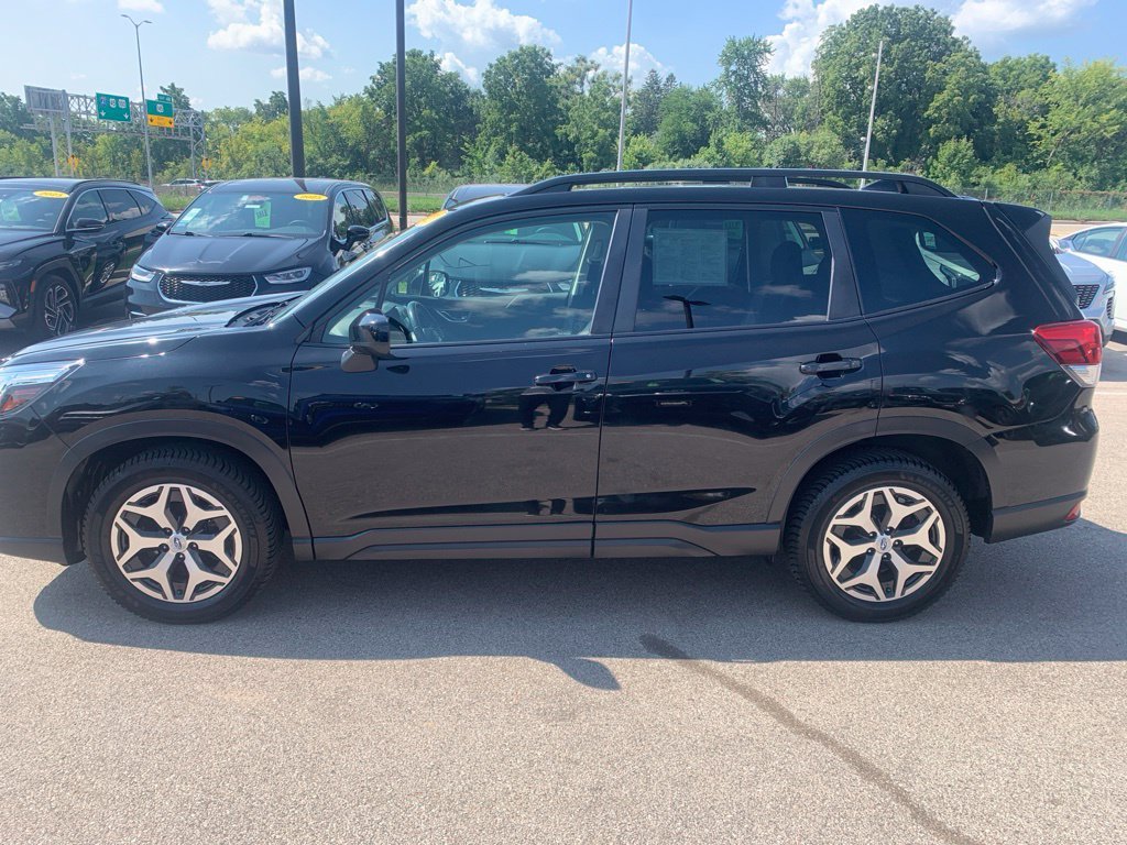 Used 2020 Subaru Forester Premium with VIN JF2SKAGC5LH502034 for sale in Menomonee Falls, WI