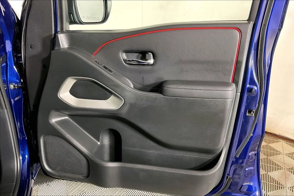 Used 2022 Blue Nissan SV image 23