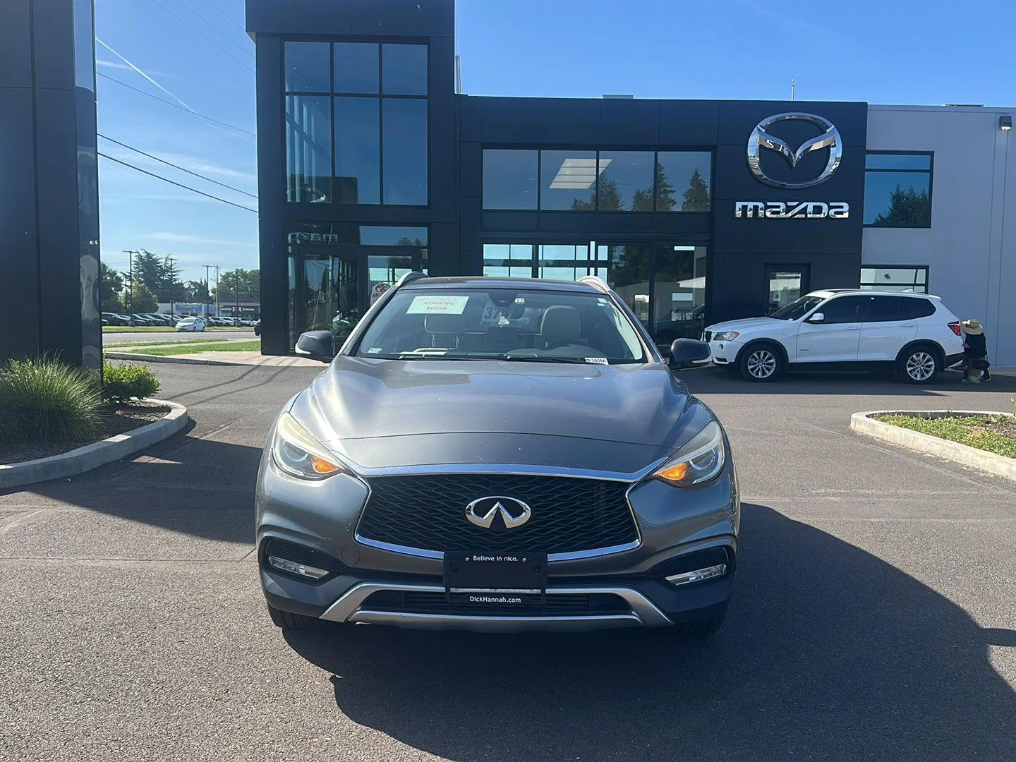 Used 2017 Graphite Shadow INFINITI Premium image 2