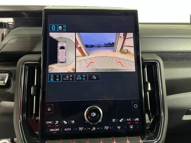 Used 2025 White GMC AT4 Ultimate image 24