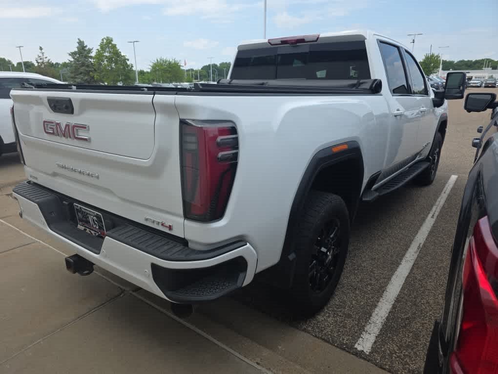 Used 2025 Summit White GMC AT4 image 3