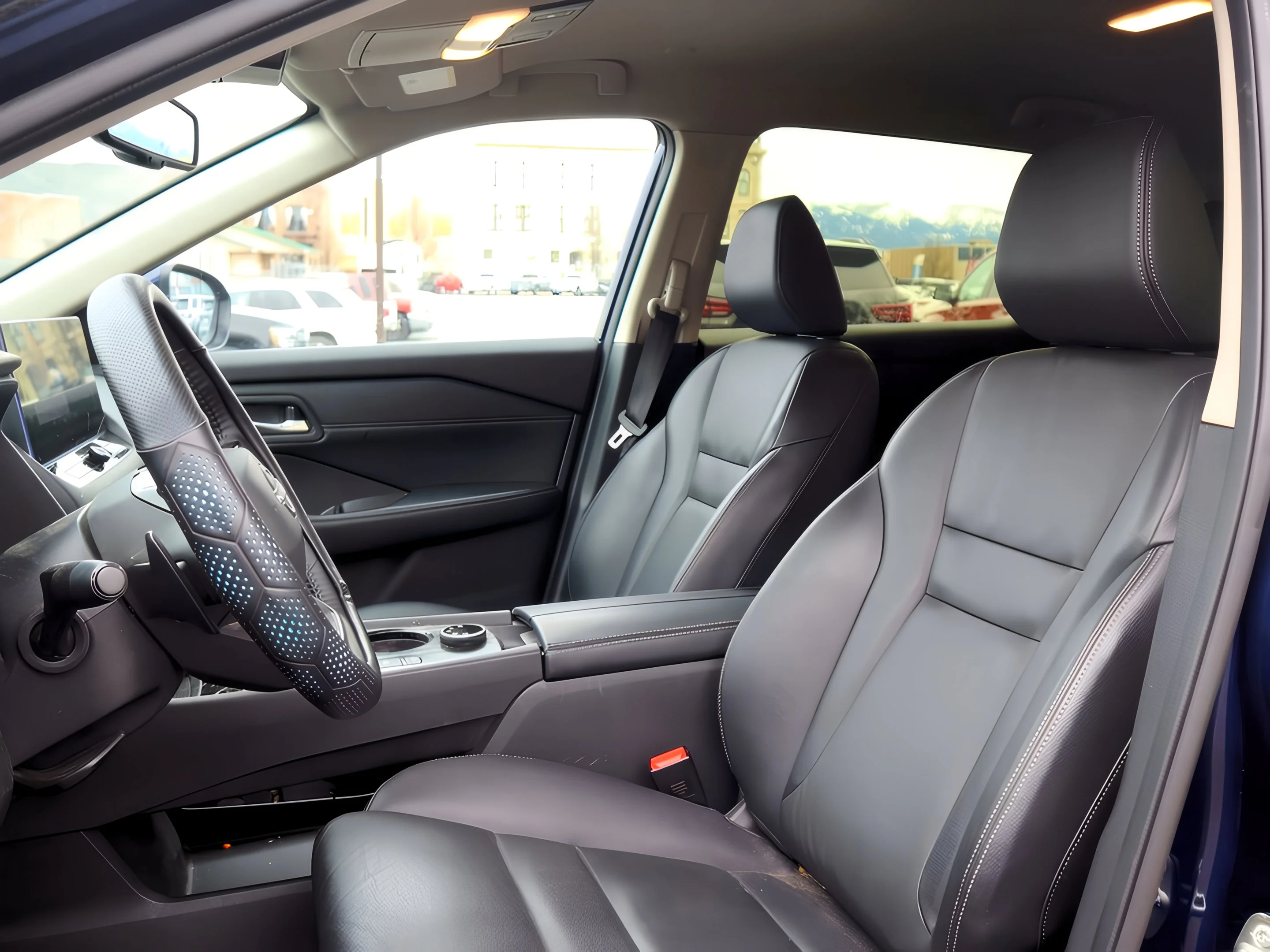 2025 Nissan Rogue SL - Photo 13