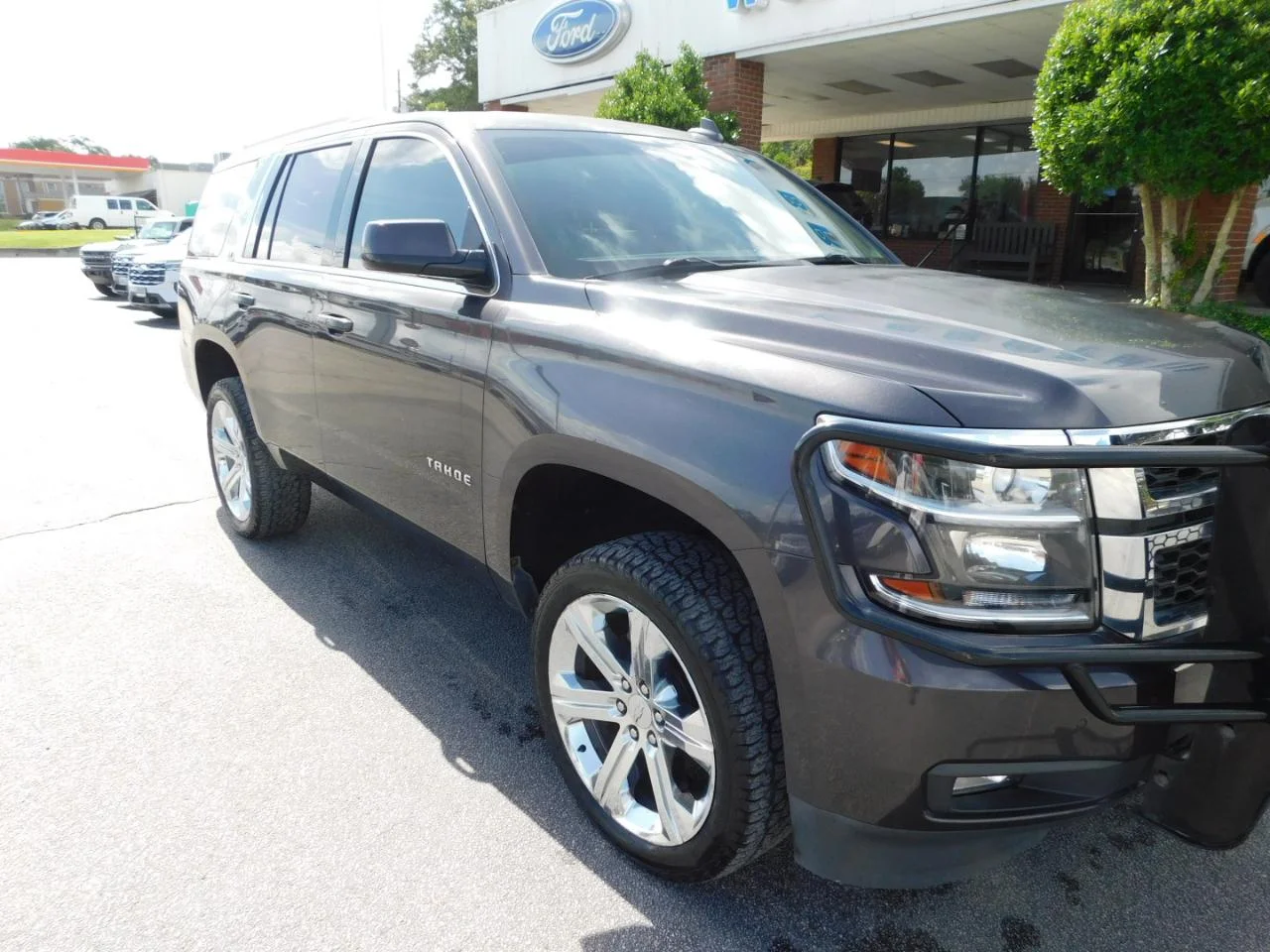 Used 2018 Chevrolet Tahoe LT with VIN 1GNSCBKC6JR181824 for sale in Hawkinsville, GA