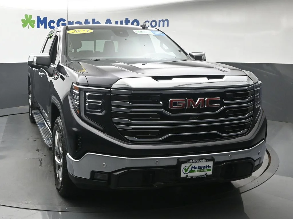 Used 2023 Silver GMC SLT image 5