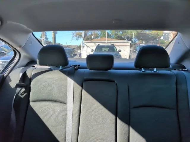 Used 2017  Honda LX image 23