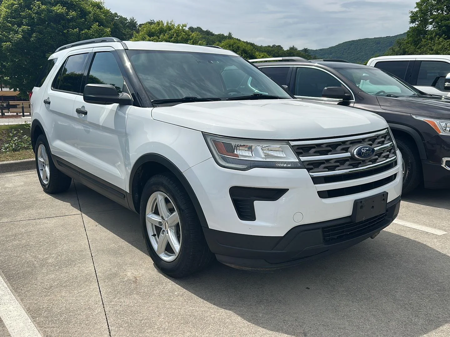 2018 Ford Explorer Base 4WD's photo