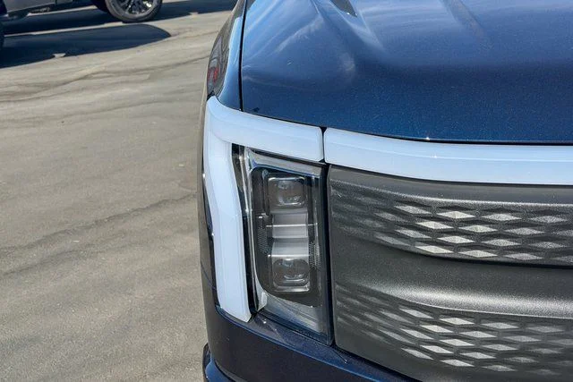 Used 2025 Blue Ford Flash image 4
