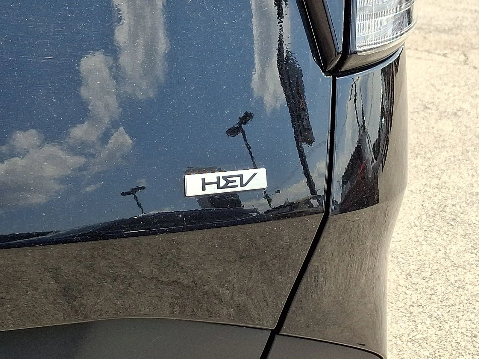 Used 2023 Black Kia EX image 32