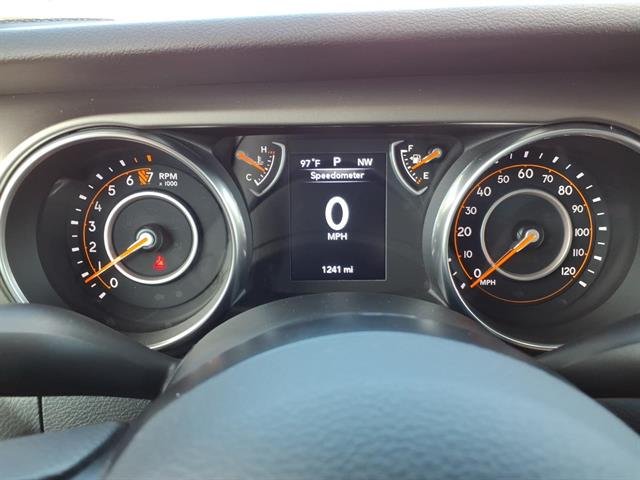 Used 2018 GRAY Jeep Sport image 22