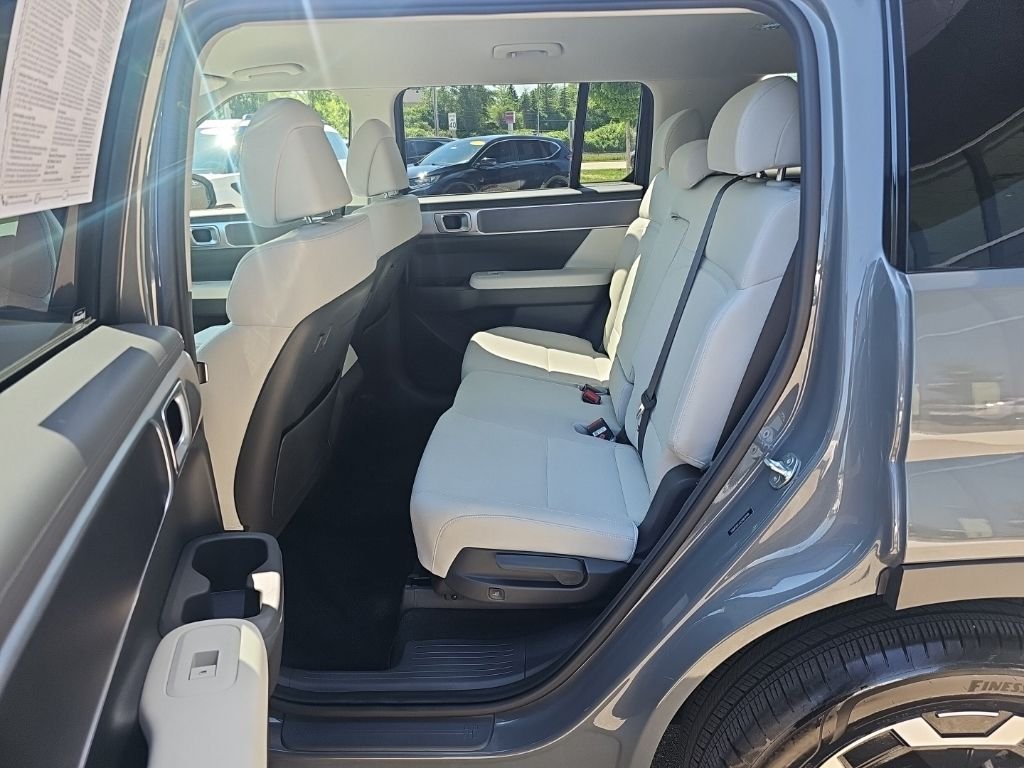 2025 Hyundai Santa Fe SE - Photo 26