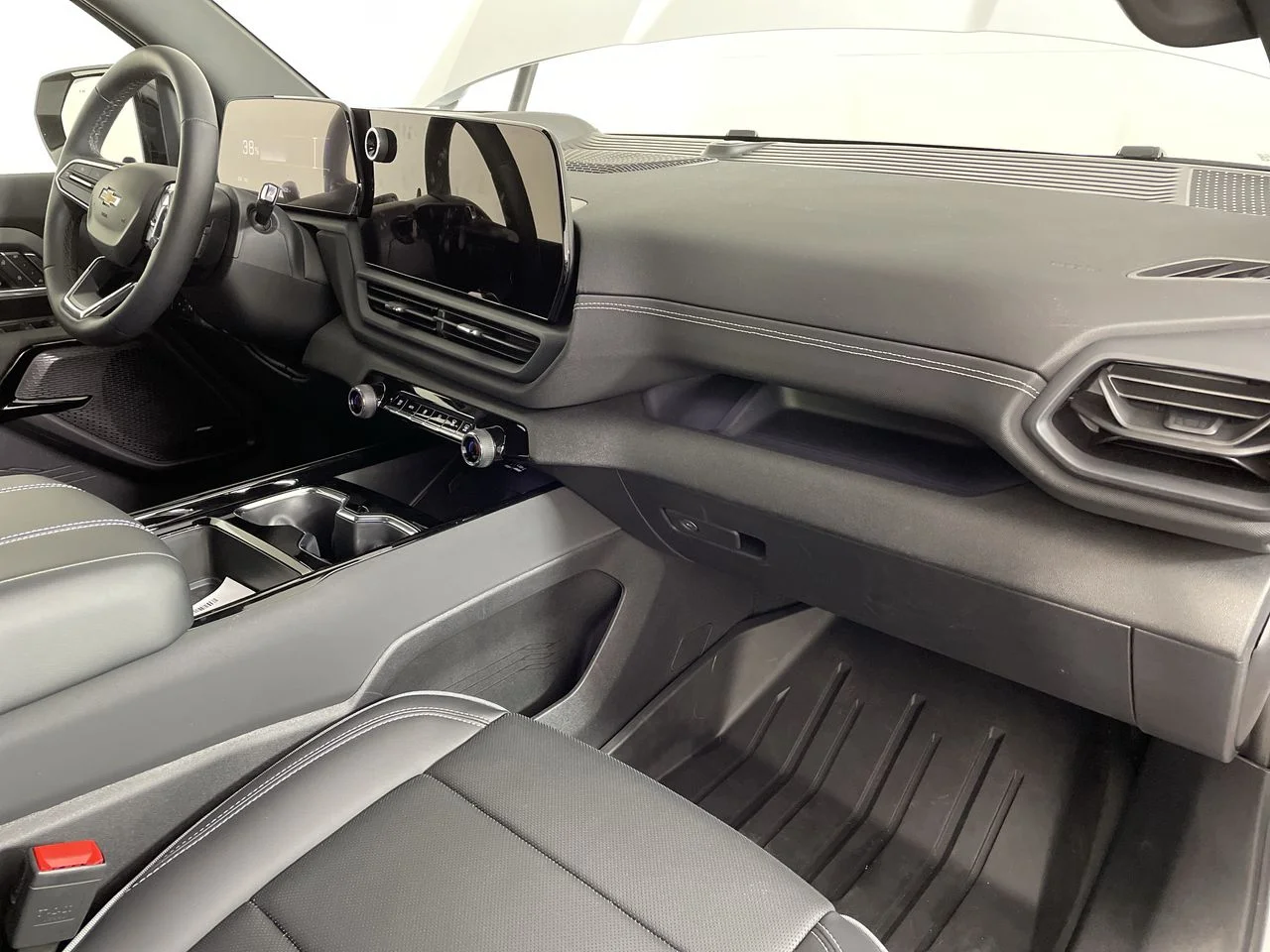 2025 Chevrolet Silverado EV LT - Photo 88