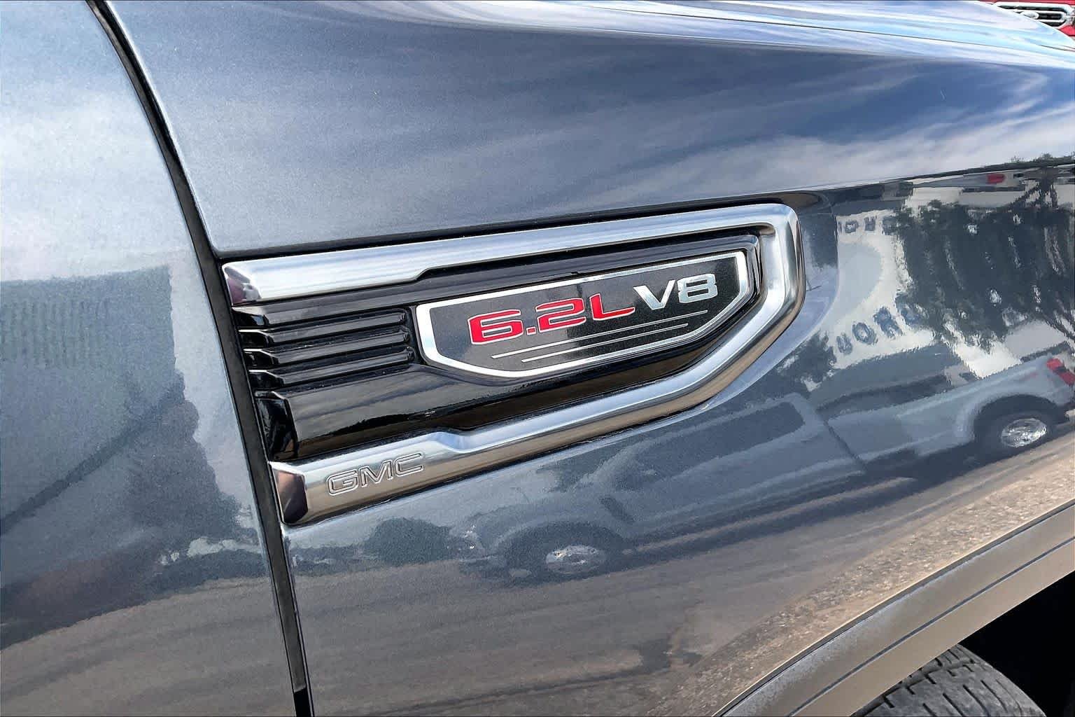 Used 2022 Dark Sky Metallic GMC AT4 image 26