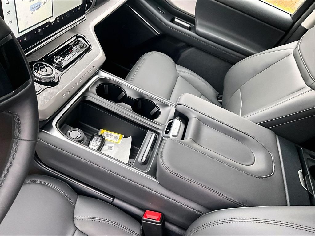 2026 Ford Expedition — photo 9