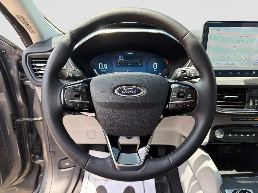 Used 2024 Gray Metallic Ford Platinum image 29