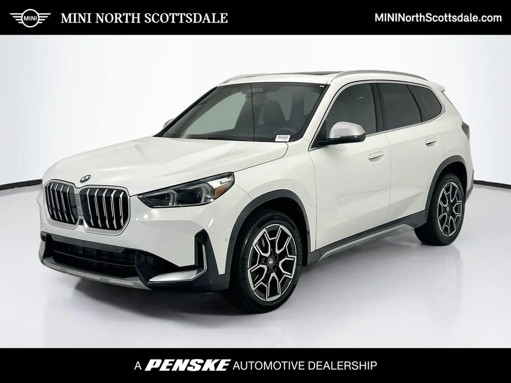 Used 2023 White BMW xDrive28i image 1