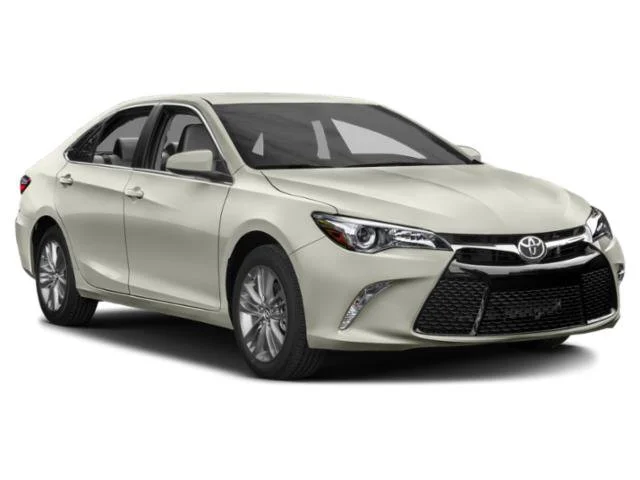 Used 2015  Toyota SE image 6