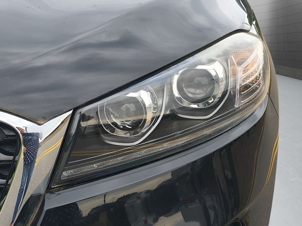 Used 2020 Ebony Black Kia LX V6 image 9