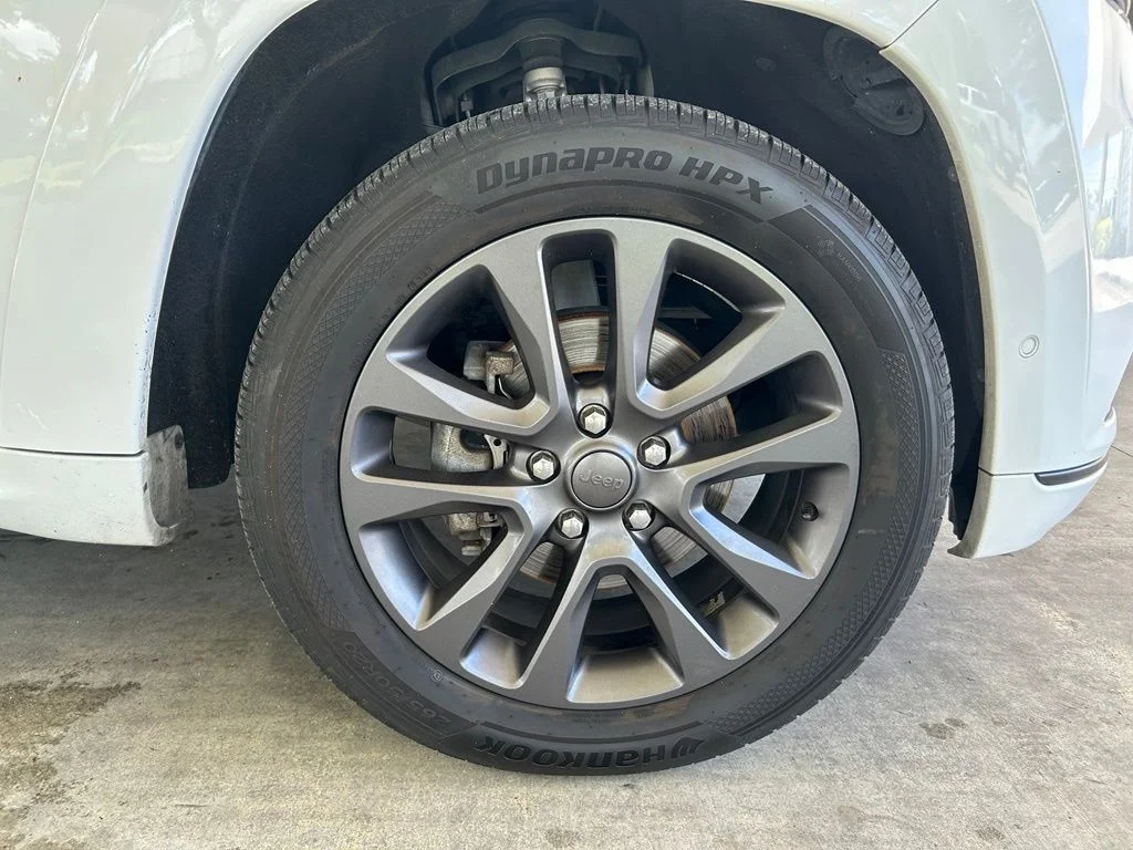 Used 2018 White Jeep Overland image 23