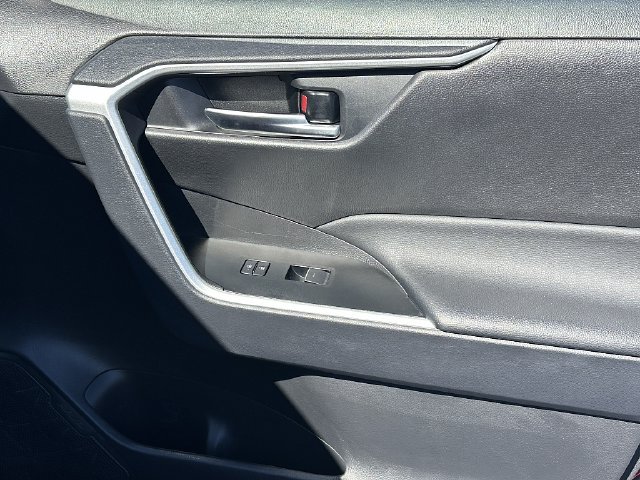 Used 2025 Red Toyota XLE image 12