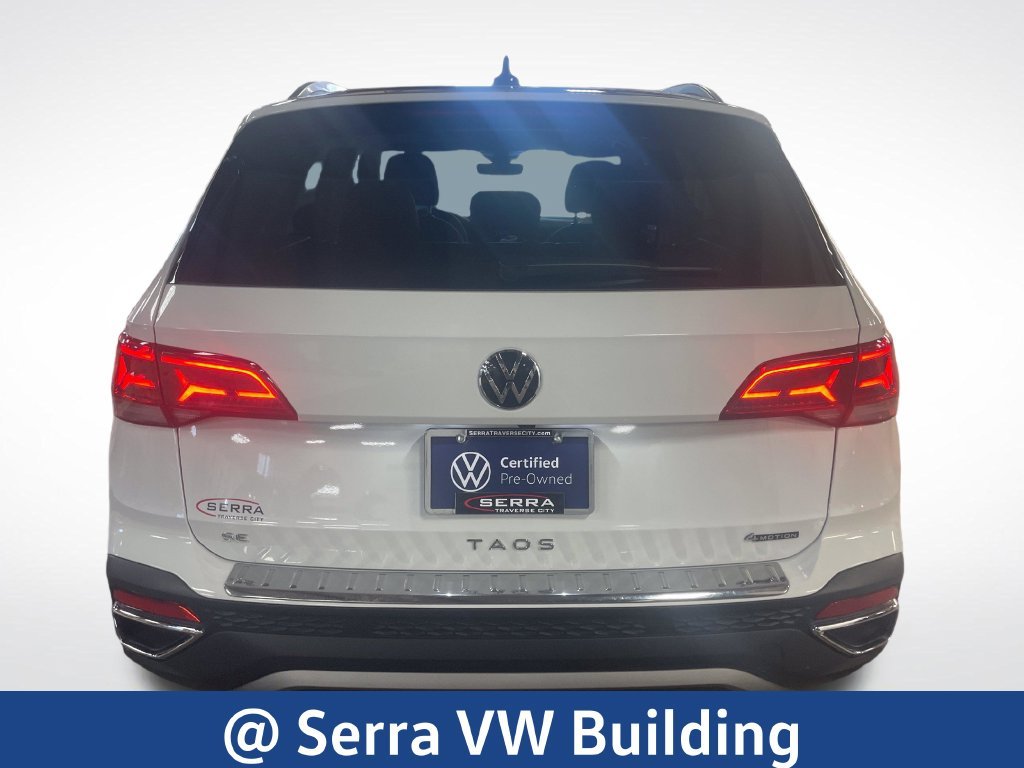 Certified Used 2024 White Volkswagen 1.5T SE image 4