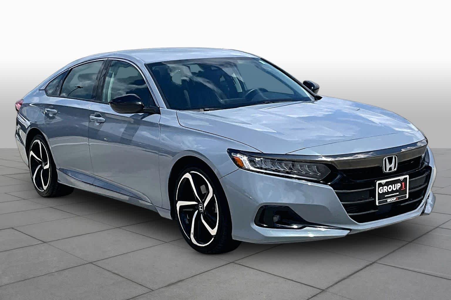 Used 2022 Sonic Gray Pearl Honda Sport SE image 3