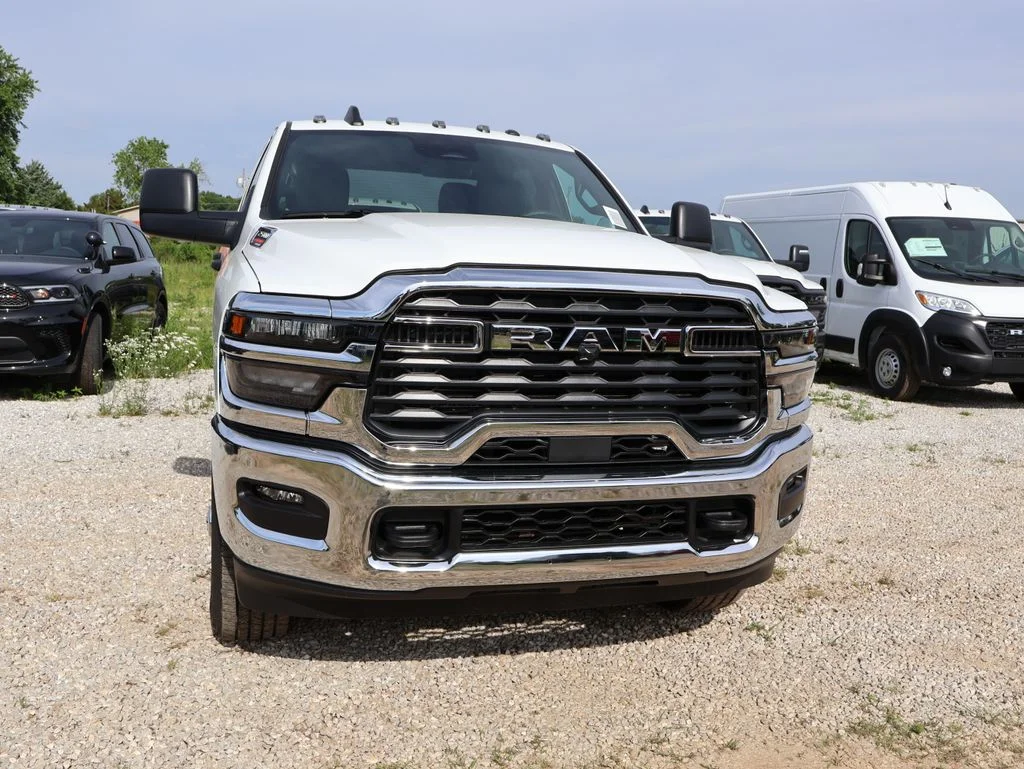 New 2026 Bright White Clear-Coat Exterior Paint RAM Tradesman image 9